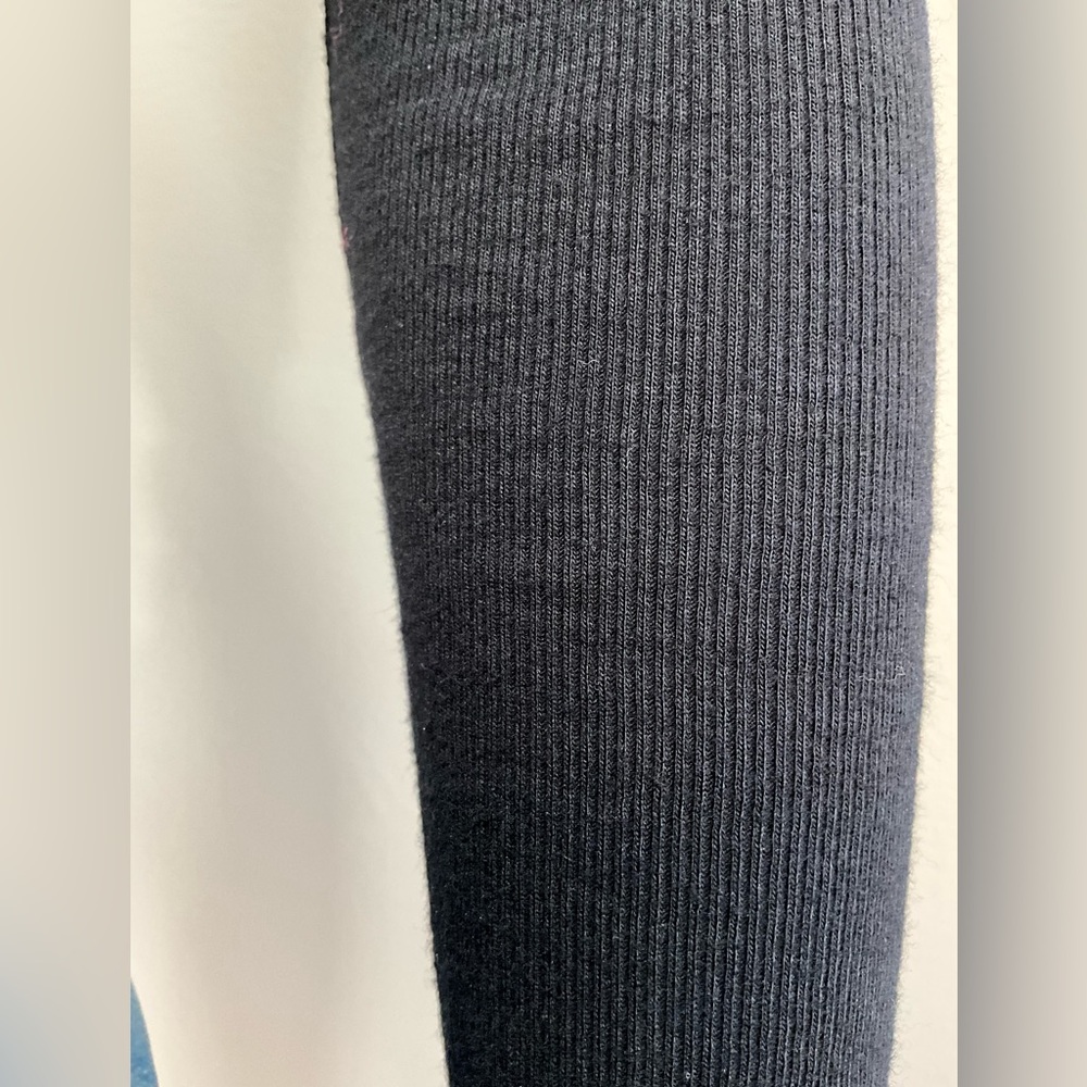 Perfectwhitetee Viola Ribbed Cotton Black Long Sleeve V-Neck Top Made In The USA - Picture 3 of 5